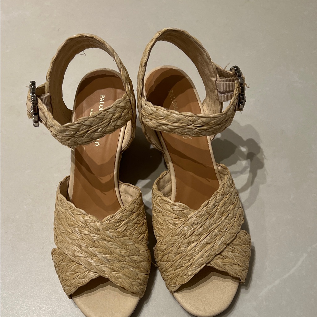 Paloma Barcelo Tan Straw Sandals